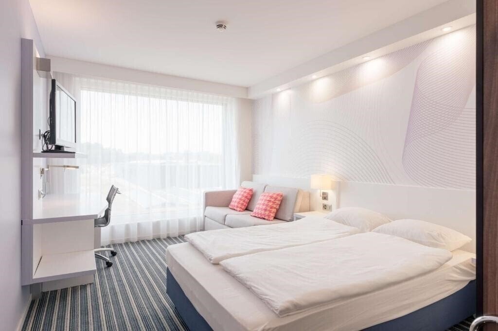 Готель Holiday Inn Express Affoltern Am Albis 3*