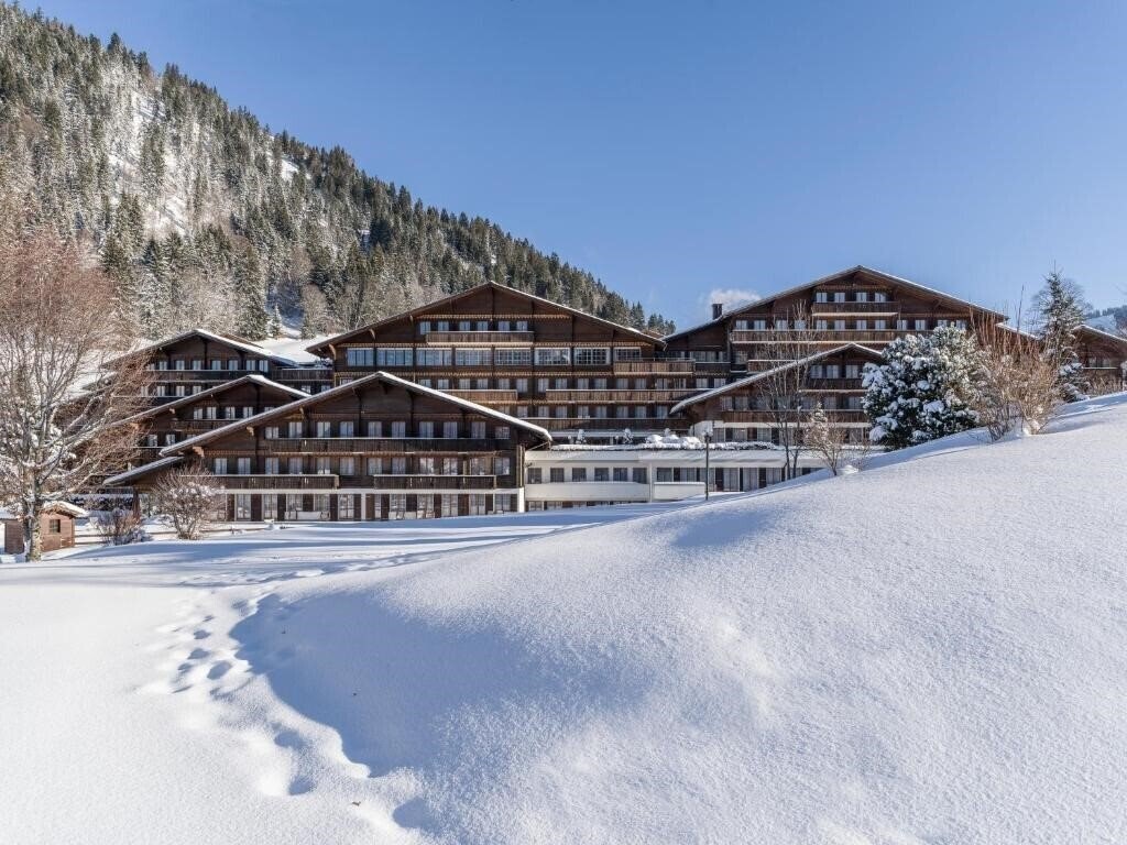 Отель HUUS Gstaad Hotel 4*