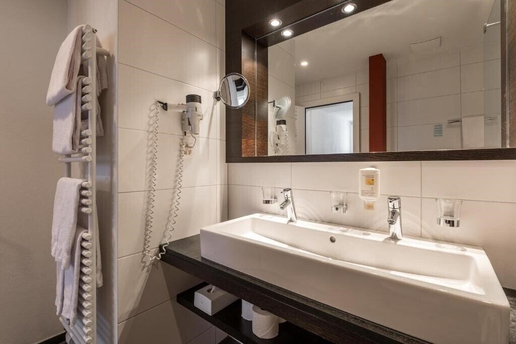 Zdjęcia Hotel Alpina Luzern 3*