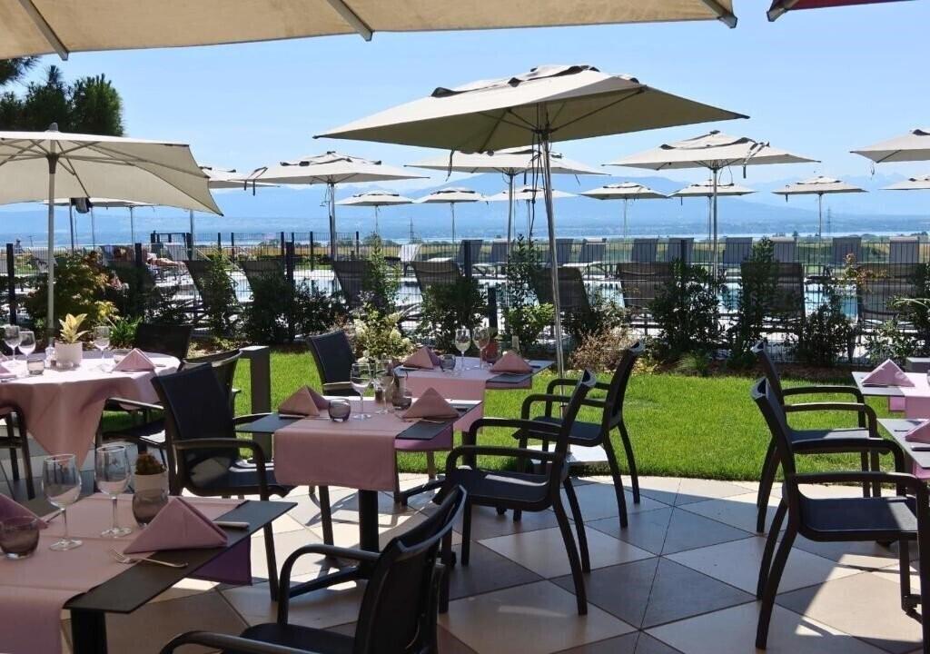 Изображение Everness Hotel & Resort (ex. Best Western Chavannes De Bogis) 3*