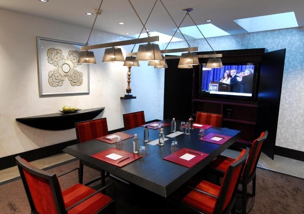 Зображення Eastwest Hotel 4*