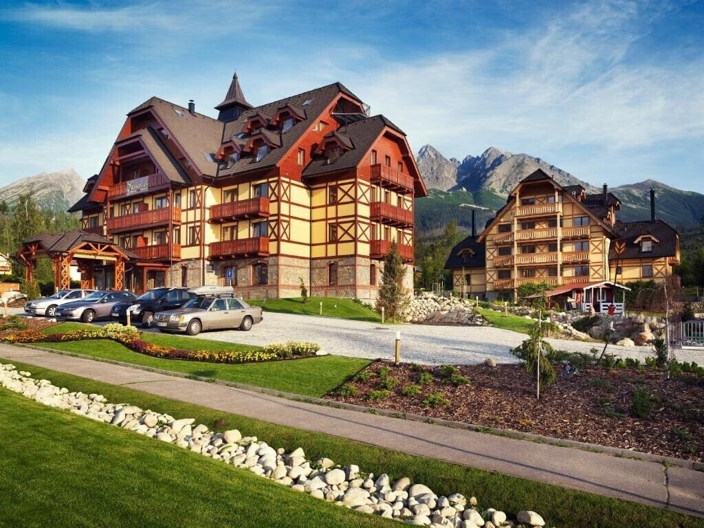 Отель Kukucka Mountain Hotel & Residences 4*
