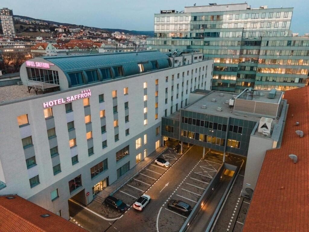 Hotel Saffron 4*