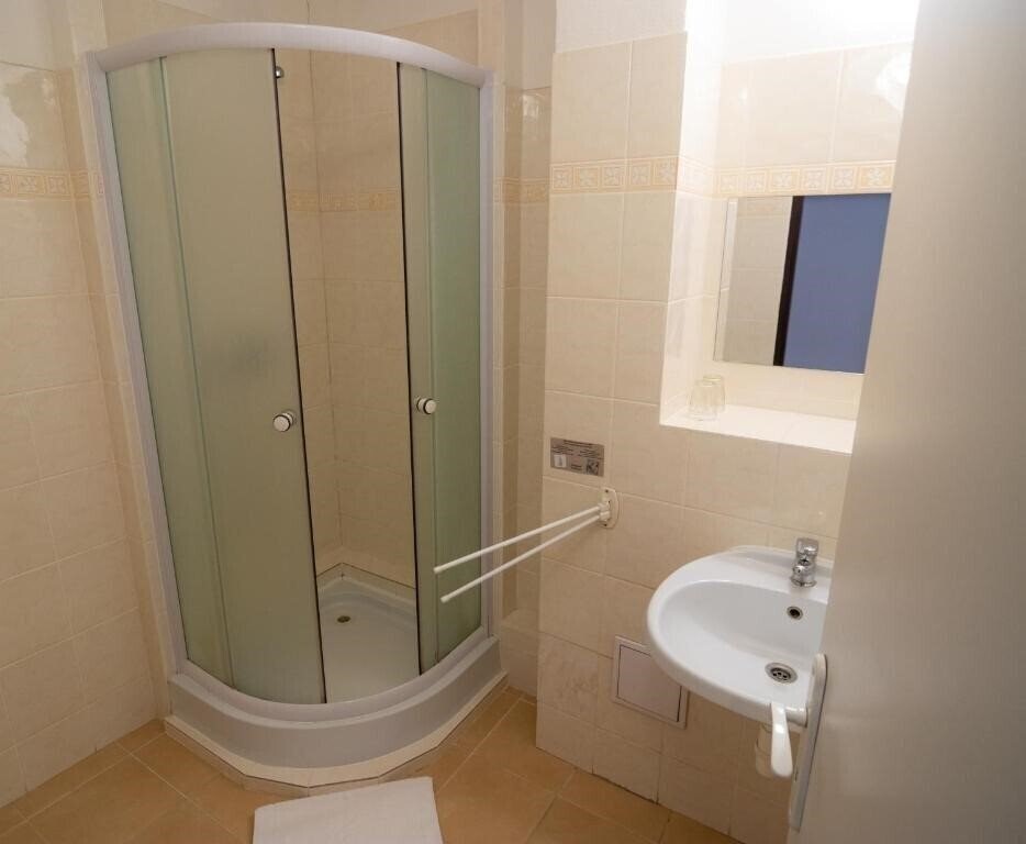 Фотографія Akademia 3*