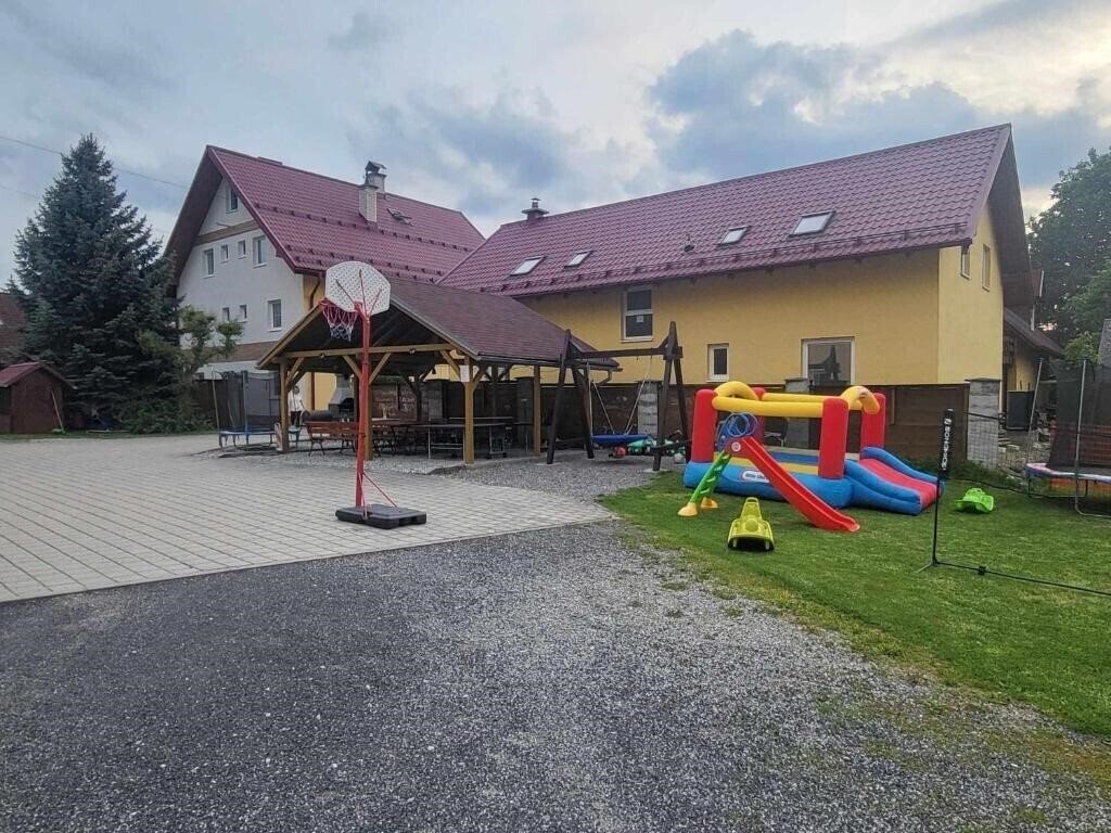 Hotel Relax Jasna Penzion Apart 1*