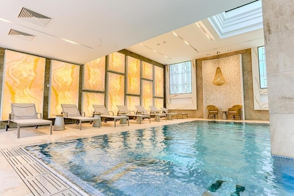 Zdjęcie Thermia Palace 5*