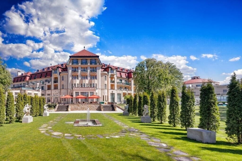 Zdjęcie Thermia Palace 5*