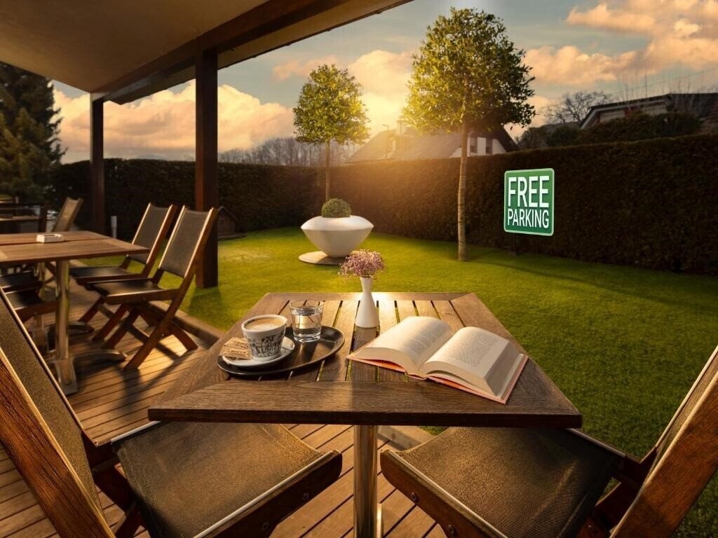 Отель Ahotel 3*