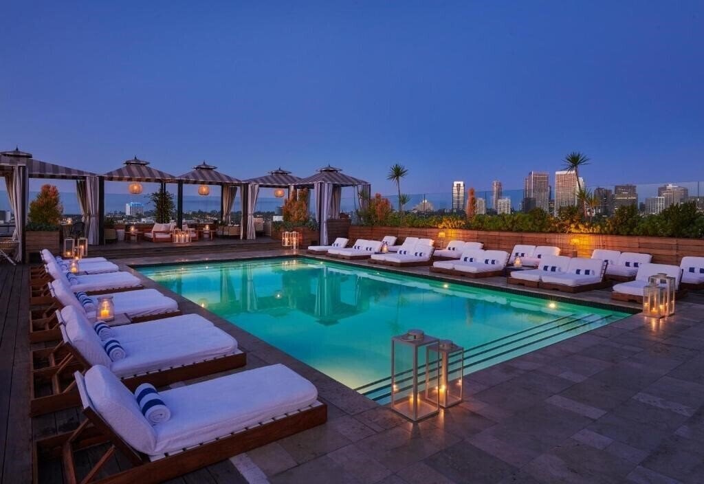 Отель Sixty Beverly Hills 4*