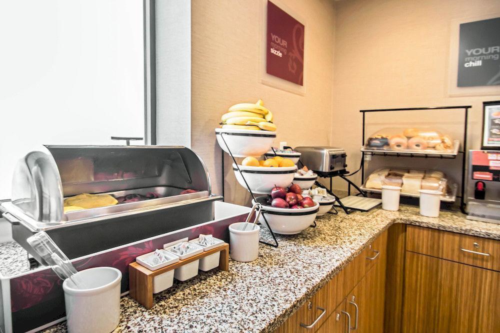 Zdjęcie Comfort Inn Midtown West 3*