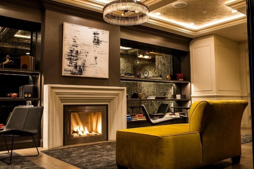 Готель Hotel 32 32 4*