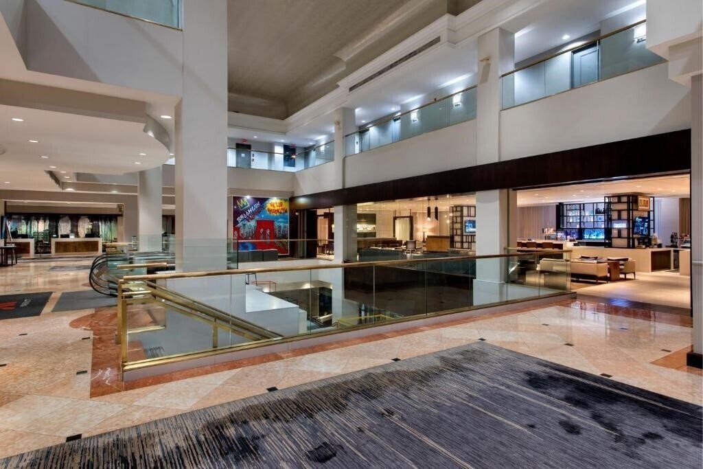 Готель New York Marriott At The Brooklyn Bridge 4*