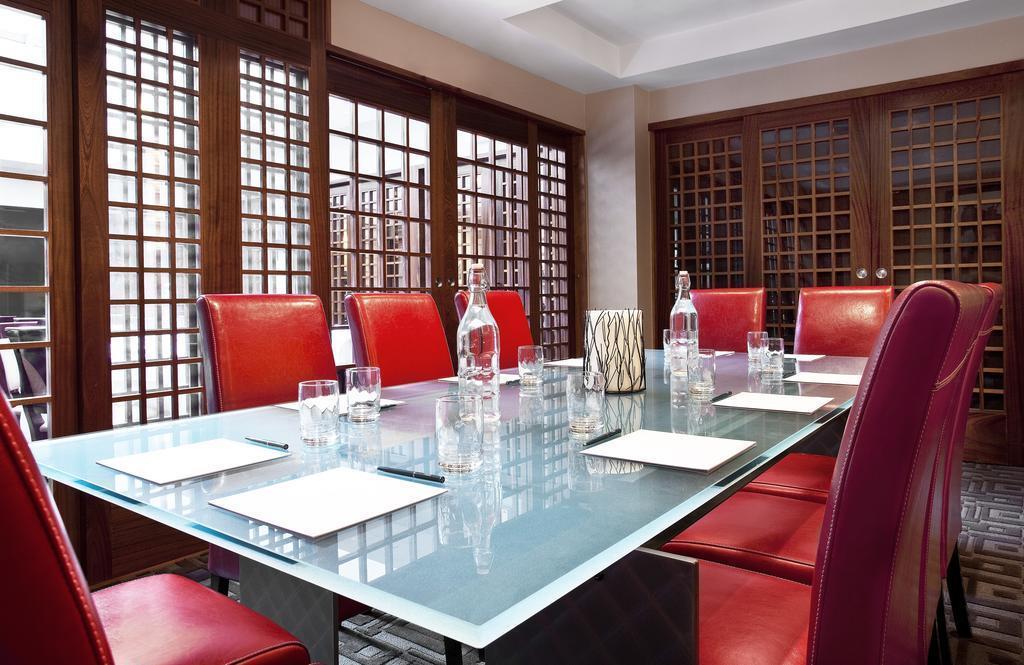 Zdjęcie Four Points By Sheraton Manhattan Soho Village 3*