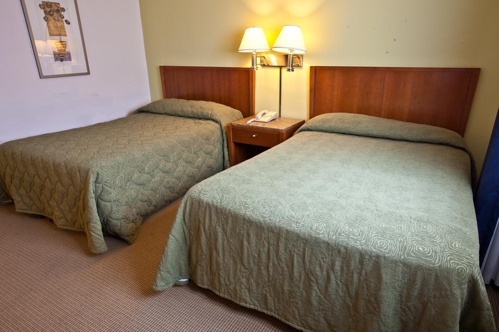 Zdjęcie Oasis Inn 2*