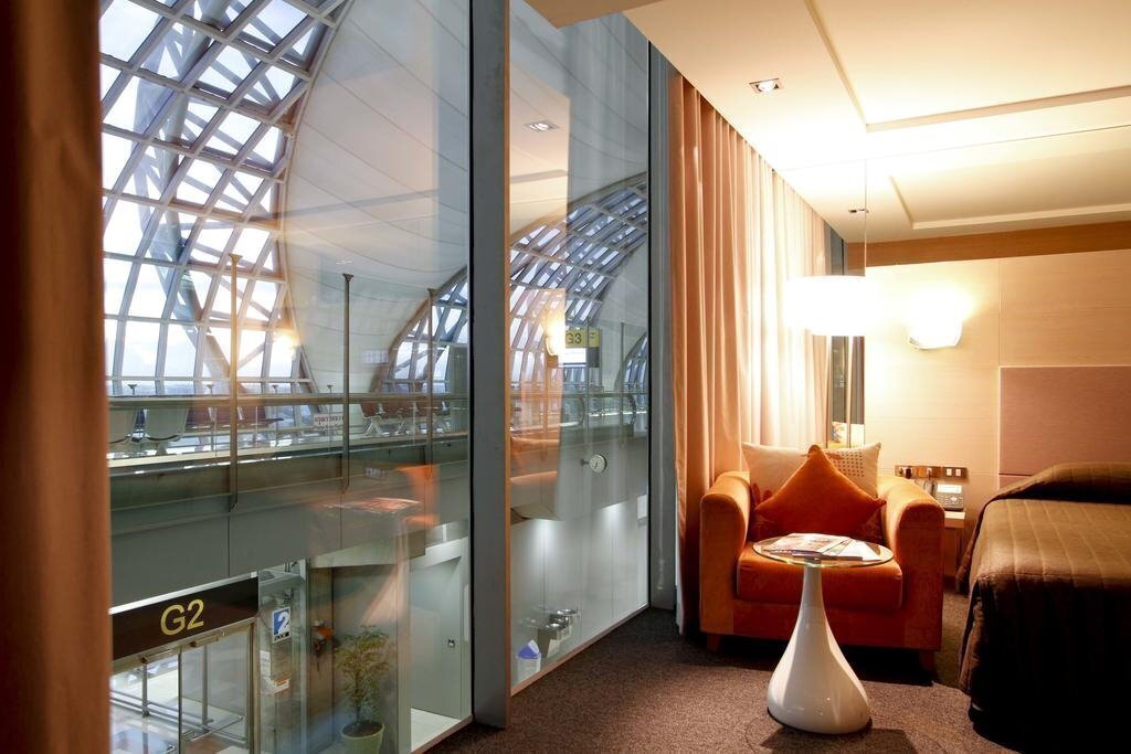 Фотография Louis Tavern Dayrooms At Suvarnabhumi Airport 4*