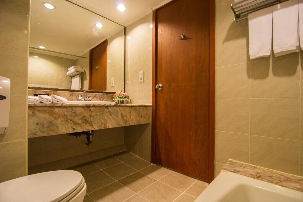 Zdjęcie Bangkok Palace 4*