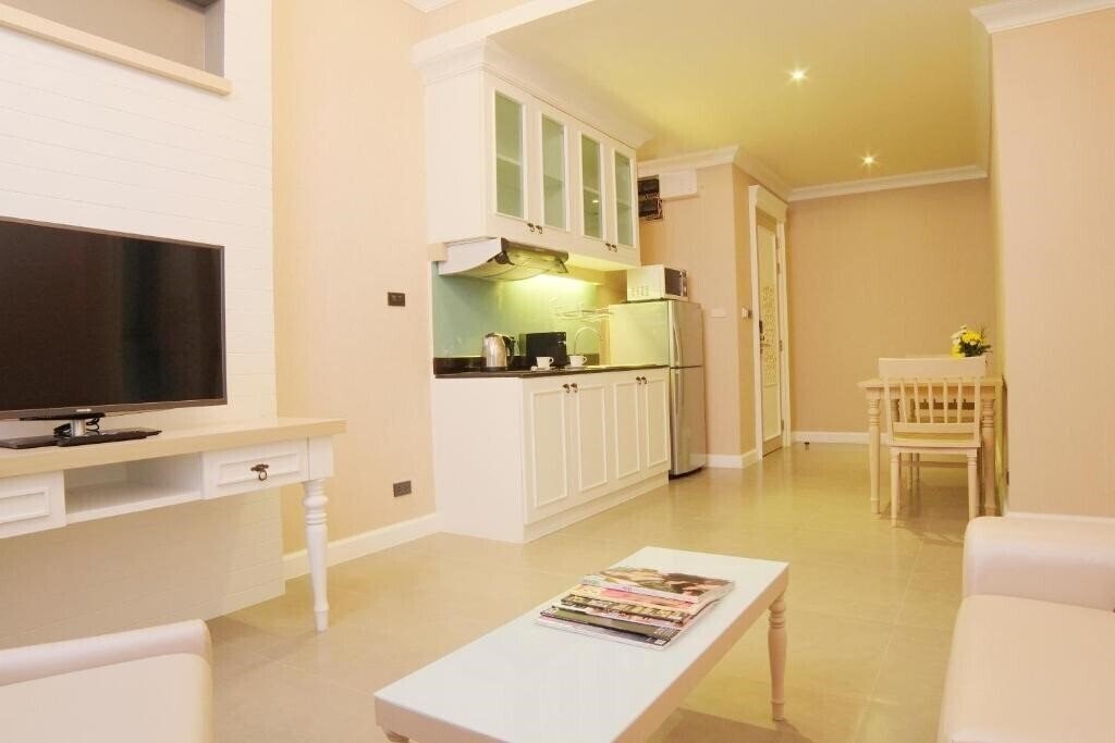 Изображение The Raya Surawong 3*