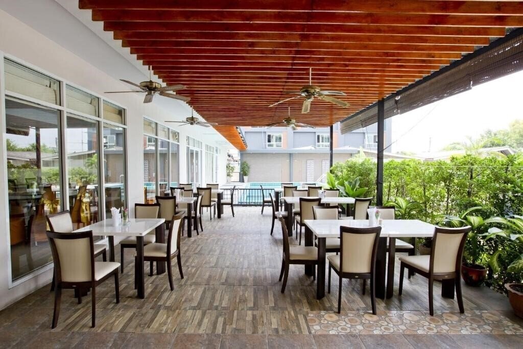 Фотография Sinsuvarn Airport Suite 3*