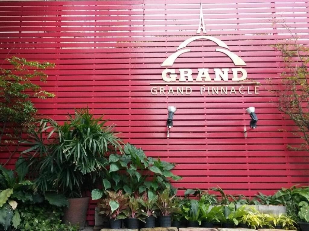 Hotel Grand Pinnacle 2*