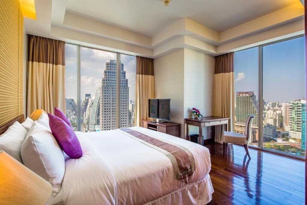Готель Column Bangkok 4*