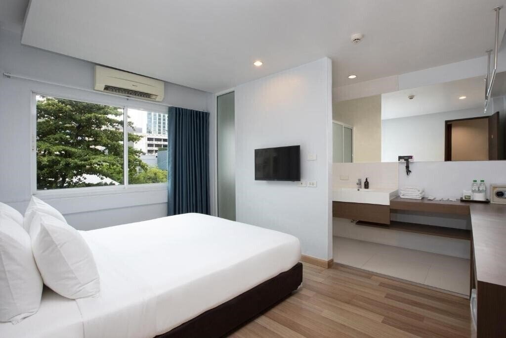 Отель Nantra Silom 3*