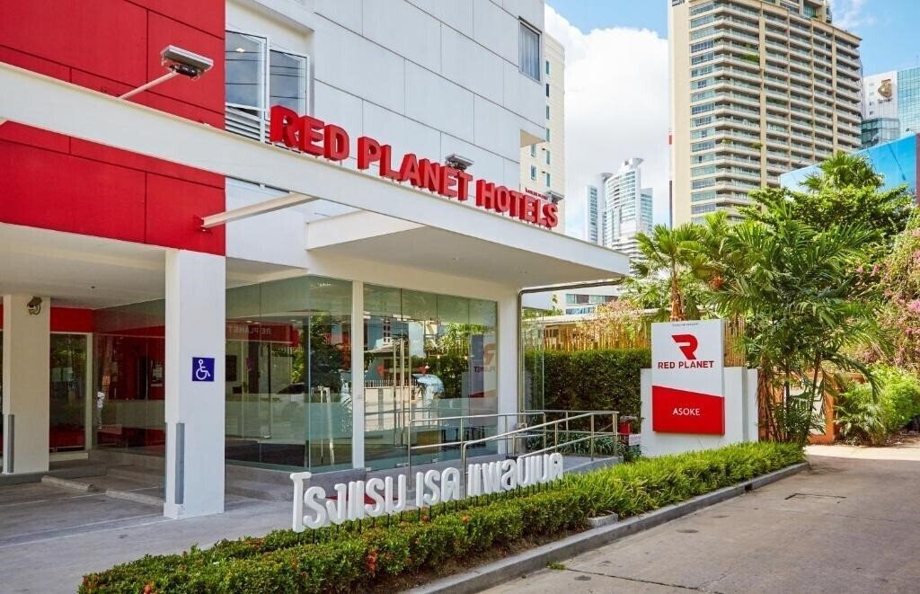 Готель Red Planet Asoke 2*