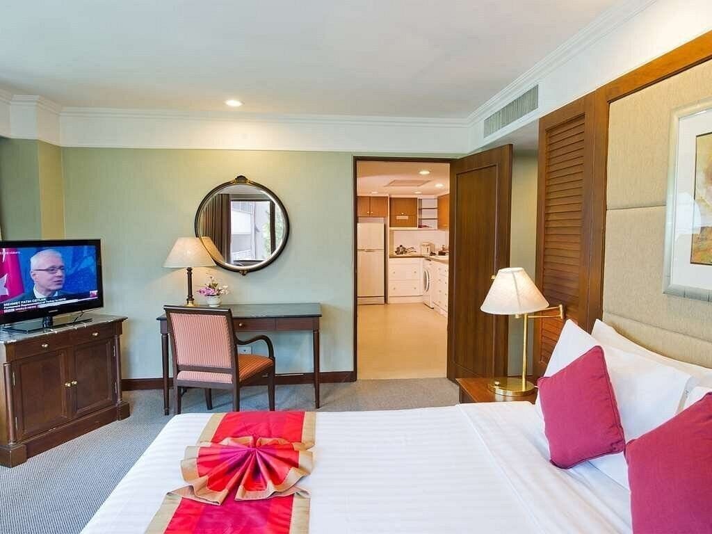 Фотографія Royal President Suites 4*