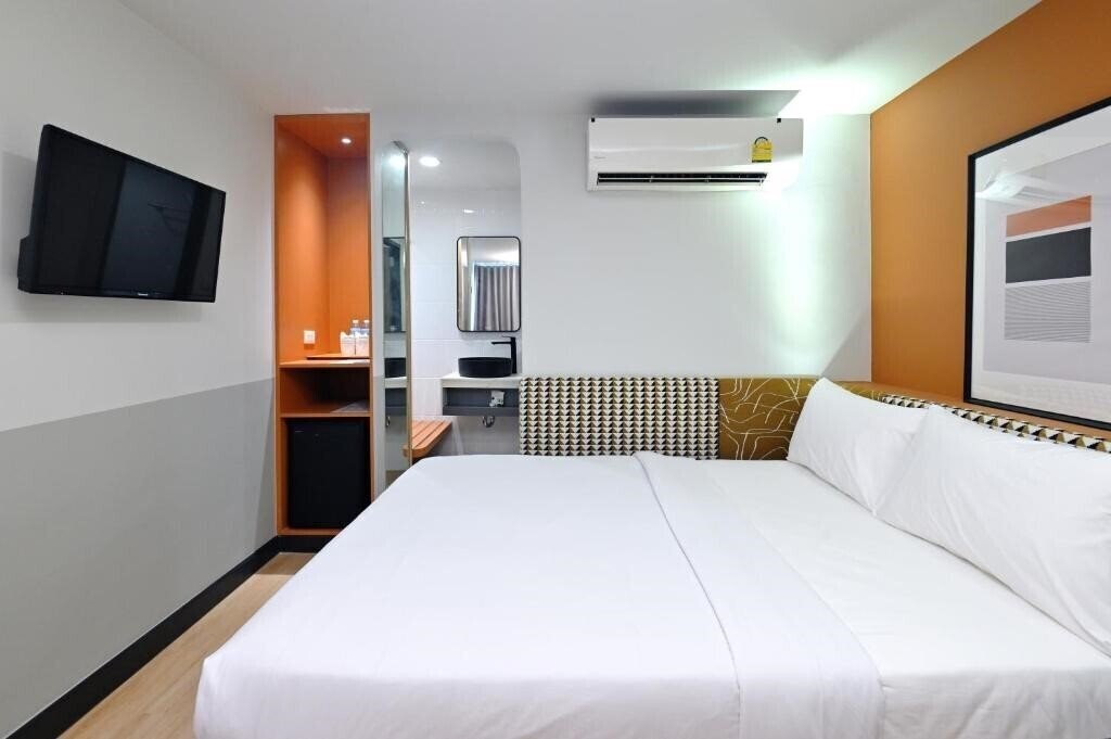 Готель Unico Express @ Sukhumvit Bangkok 3*