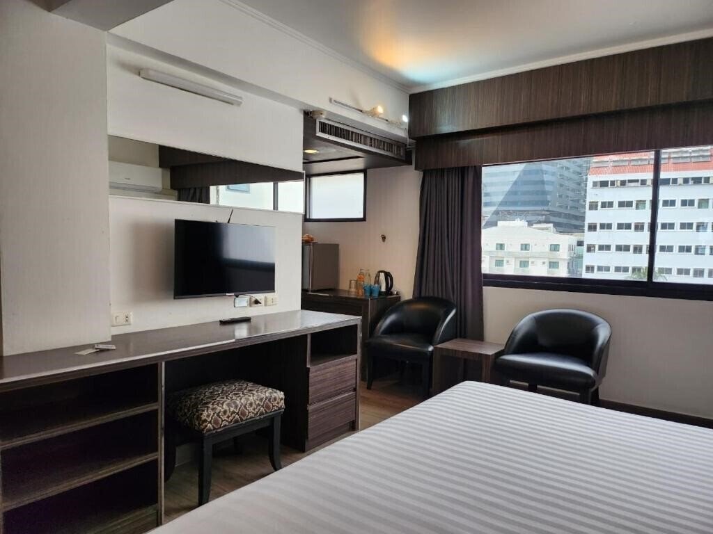 Zdjęcie White Palace Bangkok 3*