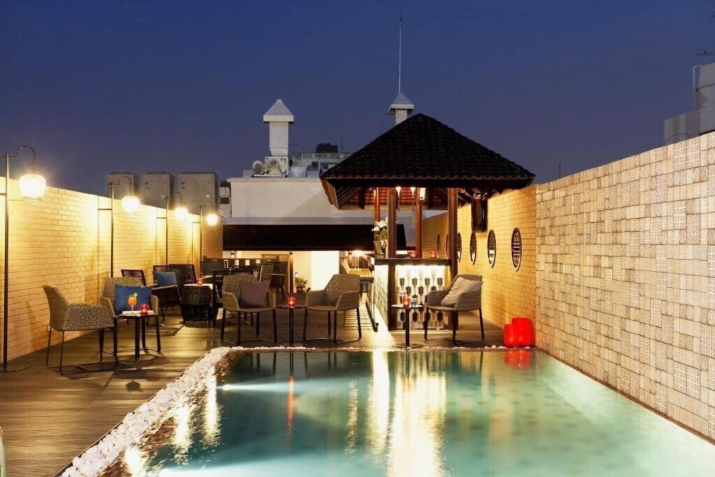 Zdjęcie Baan Chart Hotel 4*