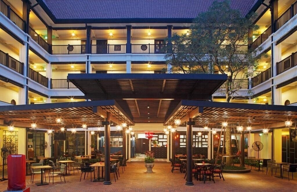 Zdjęcie Baan Chart Hotel 4*