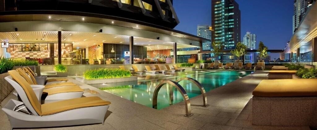 Изображение Doubletree By Hilton Bangkok 5*