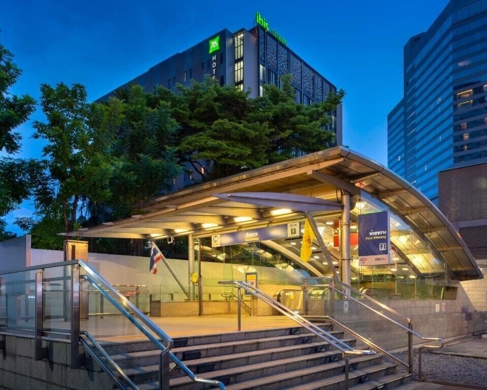 Готель Ibis Styles Bangkok Ratchada 3*