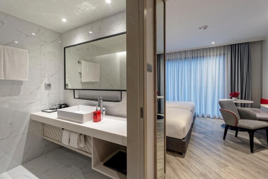 Фото Oakwood Studios Sukhumvit Bangkok 3*