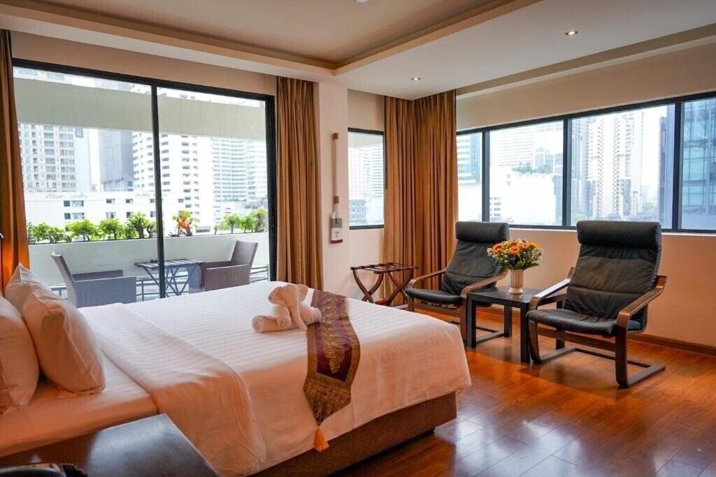 Готель Hotel Mermaid Bangkok 4*