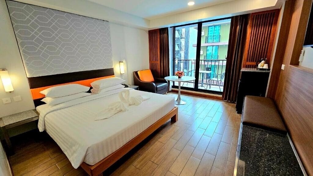 Hotel Dynasty Inn Grande 4*