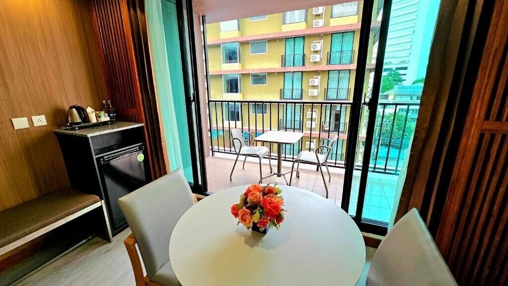 Zdjęcia Dynasty Inn Grande 4*