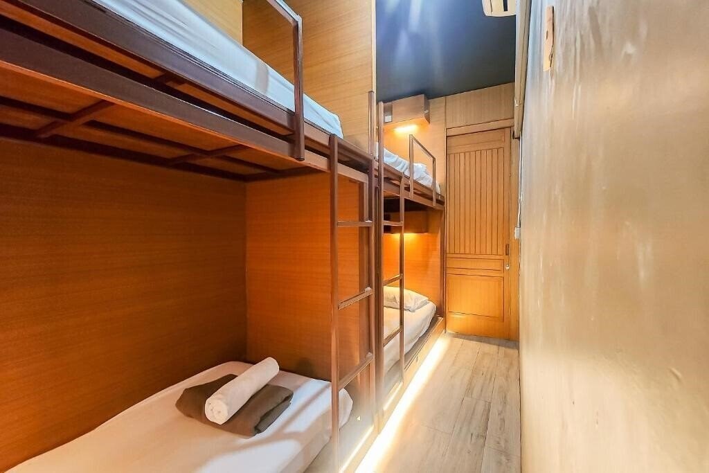 Zdjęcia Loftel 22 Hostel By Zuzu 2*