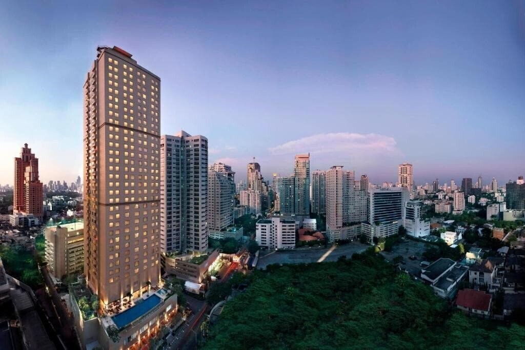 Отель Marriott Executive Apartments Sukhumvit Park 4*