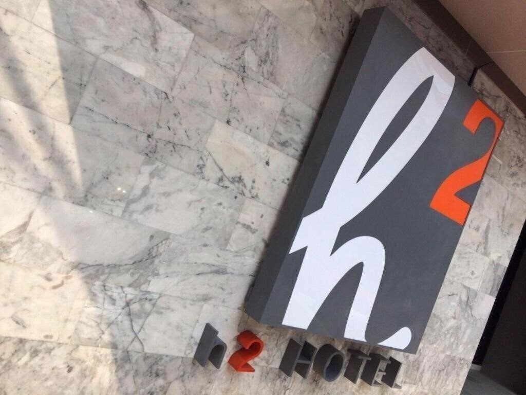 Отель H2 Hotel 3*