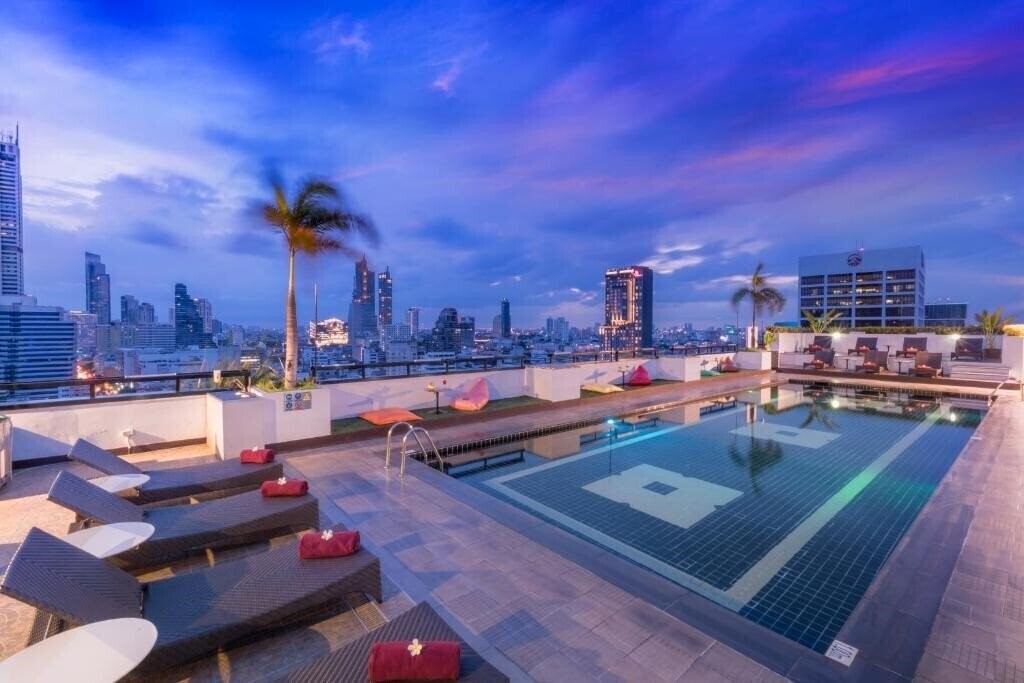Hotel Furama Silom 4*