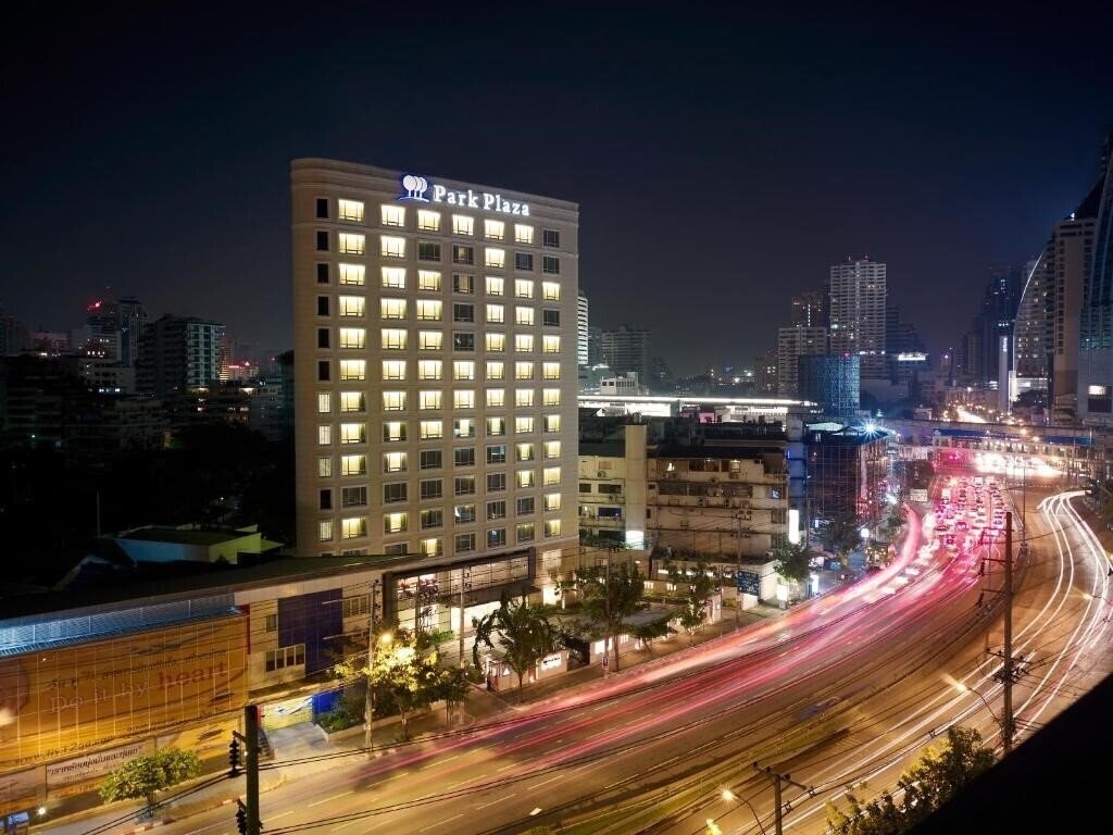 Hotel Park Plaza Sukhumvit Bangkok 4*