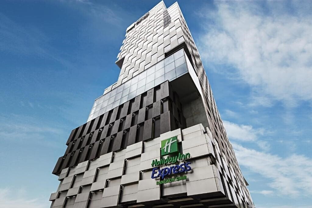Готель Holiday Inn Express Bangkok Siam 4*