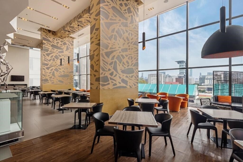 Зображення Holiday Inn Express Bangkok Siam 4*