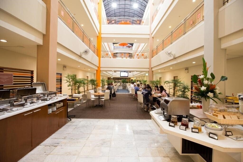 Фото Imm Hotel Thaphae 3*