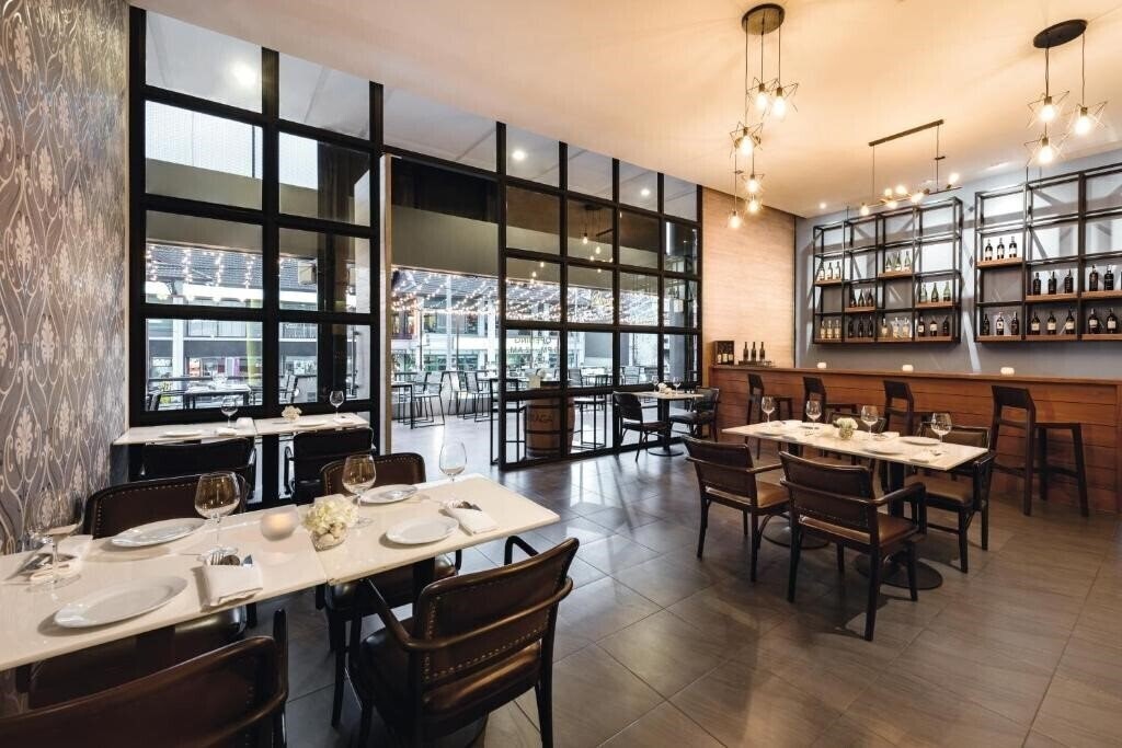 Zdjęcia Movenpick Suriwongse Hotel Chiang Mai 4*