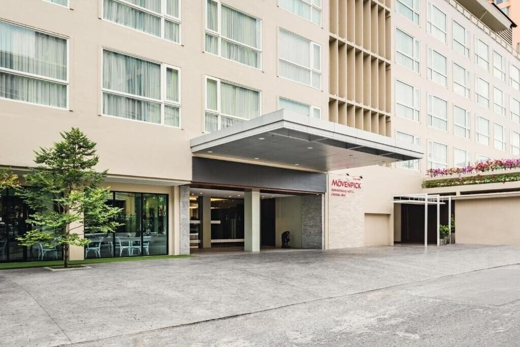 Obraz Movenpick Suriwongse Hotel Chiang Mai 4*