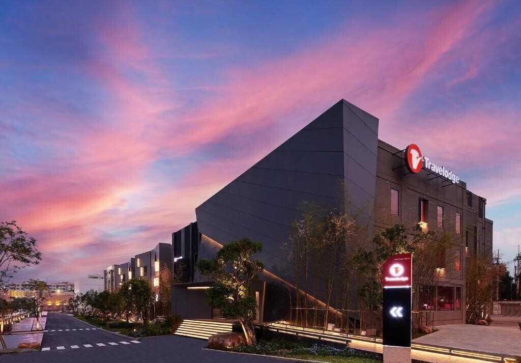 Hotel Travelodge Nimman 4*