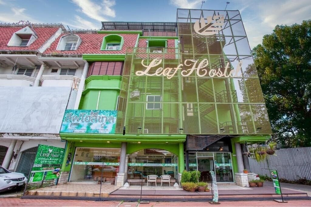 Hotel Oyo 928 Leaf Hostel 2*