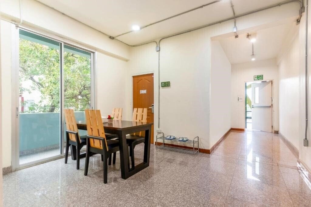 Zdjęcie Oyo 928 Leaf Hostel 2*